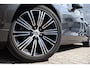 Volvo V60 2.0 B3 Inscription | Trekhaak | Parkeerverwarming | Panoramadak | Achteruitrijcamera | Parkeersensoren | Harman Kardon Audio | Stoelverwarming voor en achter |