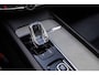 Volvo V60 2.0 B3 Inscription | Trekhaak | Parkeerverwarming | Panoramadak | Achteruitrijcamera | Parkeersensoren | Harman Kardon Audio | Stoelverwarming voor en achter |