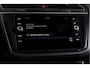 Volkswagen Tiguan 2.0 TSI 4Motion Highline Business R 180 PK | R-Line | Elek. Trekhaak | Adapt. Cruise | Stoel-+Bankverw. | PDC | Camera | NAV + App. Connect | ECC | Elek. Klep | LM 19" |