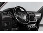 Volkswagen Tiguan 2.0 TSI 4Motion Highline Business R 180 PK | R-Line | Elek. Trekhaak | Adapt. Cruise | Stoel-+Bankverw. | PDC | Camera | NAV + App. Connect | ECC | Elek. Klep | LM 19" |