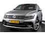 Volkswagen Tiguan 2.0 TSI 4Motion Highline Business R 180 PK | R-Line | Elek. Trekhaak | Adapt. Cruise | Stoel-+Bankverw. | PDC | Camera | NAV + App. Connect | ECC | Elek. Klep | LM 19" |