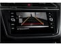 Volkswagen Tiguan 2.0 TSI 4Motion Highline Business R 180 PK | R-Line | Elek. Trekhaak | Adapt. Cruise | Stoel-+Bankverw. | PDC | Camera | NAV + App. Connect | ECC | Elek. Klep | LM 19" |