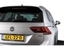 Volkswagen Tiguan 2.0 TSI 4Motion Highline Business R 180 PK | R-Line | Elek. Trekhaak | Adapt. Cruise | Stoel-+Bankverw. | PDC | Camera | NAV + App. Connect | ECC | Elek. Klep | LM 19" |