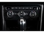 Volkswagen Tiguan 2.0 TSI 4Motion Highline Business R 180 PK | R-Line | Elek. Trekhaak | Adapt. Cruise | Stoel-+Bankverw. | PDC | Camera | NAV + App. Connect | ECC | Elek. Klep | LM 19" |