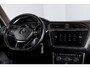Volkswagen Tiguan 2.0 TSI 4Motion Highline Business R 180 PK | R-Line | Elek. Trekhaak | Adapt. Cruise | Stoel-+Bankverw. | PDC | Camera | NAV + App. Connect | ECC | Elek. Klep | LM 19" |