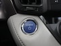 Toyota RAV4 2.5 Hybrid AWD Executive | Panoramadak | Trekhaak | Stoelverwarming | Dodehoekdetectie | Elek. Achterklep | Keyless Entry/Go |