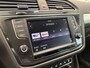 Volkswagen Tiguan 1.4 TSI ACT Highline Trekhaak Stoelverwarming Navigatie 24 Maanden garantie* (Vraag naar de voorwaarden)