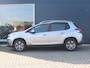 Peugeot 2008 1.2 PureTech Blue Lion Automaat | Navigatie | Panorama-dak | Cruise Control | Trekhaak | Apple Carplay & Android Auto | 16" LMV | All-season