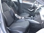 Peugeot 2008 1.2 PureTech Blue Lion Automaat | Navigatie | Panorama-dak | Cruise Control | Trekhaak | Apple Carplay & Android Auto | 16" LMV | All-season