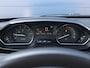 Peugeot 2008 1.2 PureTech Blue Lion Automaat | Navigatie | Panorama-dak | Cruise Control | Trekhaak | Apple Carplay & Android Auto | 16" LMV | All-season