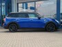 MINI Clubman 1.5 Cooper Chili, Automaat / Apple Carplay / Schuifdak / Stoelverwarming / Keyless / LED verlichting / Parkeersensoren / 17 '' LMV