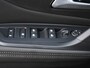 Peugeot 408 Allure Advantage 1.6 HYbrid 225pk Automaat DODE HOEK | CAMERA VOOR + ACHTER | DAB | STOELVERWARMING | 19''LM