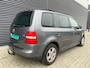 Volkswagen Touran 1.6-16V FSI Optive I