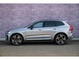 Volvo XC60 2.0 T8 Plug-in hybrid AWD Ultra Dark Exec. Ed. | Actieve Luchtvering | Bowers & Wilkins Audio | Head-up Display | 360 Graden Camera | Panoramadak | Lichtmetalen Velgen 22 inch | Elektrisch Verstelbare Voorstoelen | Geventileerde Stoelen | Massagefunctie | Keyless Entry | BLIS
