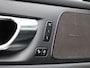 Volvo V60 2.0 T6 Recharge AWD R-Design | PANORAMADAK | HEAD-UP DISPLAY | HARMAN KARDON | STOELVERWARMING | STUURVERWARMING | MEMORY STOELEN | 360 CAMERA | ELEKTRISCHE ACHTERKLEP |