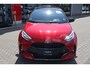 Toyota Yaris 1.5 HYBRID 130 EXECUTIVE NIEUW! BLIND-SPOT JBL-AUDIO HUD PANODAK P-SENSOREN STOEL/STUURVERW KEYLESS APPLE/ANDROID AD-CRUISE