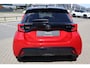 Toyota Yaris 1.5 HYBRID 130 EXECUTIVE NIEUW! BLIND-SPOT JBL-AUDIO HUD PANODAK P-SENSOREN STOEL/STUURVERW KEYLESS APPLE/ANDROID AD-CRUISE