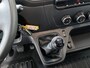 Renault Master T35 2.3 dCi 135Pk L2H2 Work Edition | Betimmering | Navigatie | Trekhaak | Parkeersensoren Voor & Achter | Achteruitrijcamera | Apple Carplay/Android Auto | Side Bars | Cruise Control | Airco | Elektrische ramen |