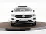 Volkswagen T-Roc 1.5 TSI 150pk DSG Sport · Panoramadak · Camera · Apple/Android Car Play · Navigatie · Elek. Achterklep · Dodehoek Detectie · 18'' Inch ·