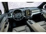 Volvo XC90 2.0 T8 Plug-in hybrid AWD Ultra Dark Executive Edition | Luchtvering | Gelaagd Glas | Bowers & Wilkins | Massage & Ventilatie Stoelen | Panoramadak |