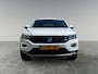 Volkswagen T-Roc 1.5 150pk TSI Sport Winterpakket | Navigatie 'Discover Media' | Achteruitrijcamera (Rear View)