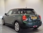 MINI Cooper 5-Deurs 1.5 Chili | Navigatie | LM Velgen 17" | Voorstoelen Verwarmd | Elektrisch Glazen Panoramadak | Cruise Control | Adaptieve LED Koplampen | Airco |