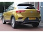 Volkswagen T-Roc 1.5 TSI *Sport* | Trekhaak | Carplay | Camera | Adaptive Cruise & Climate Control | Camera | Stoel & Stuur Verwarming | Navigatie | Privacy | PDC |