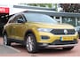 Volkswagen T-Roc 1.5 TSI *Sport* | Trekhaak | Carplay | Camera | Adaptive Cruise & Climate Control | Camera | Stoel & Stuur Verwarming | Navigatie | Privacy | PDC |