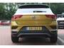 Volkswagen T-Roc 1.5 TSI *Sport* | Trekhaak | Carplay | Camera | Adaptive Cruise & Climate Control | Camera | Stoel & Stuur Verwarming | Navigatie | Privacy | PDC |