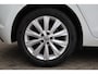 Volkswagen Polo 1.0 TSI Highline 95PK / 70kW, Door ons geleverd en onderhouden, 4 seizoenenbanden, parkeersensoren voor en achter (pdc), style interieur met zwarte dakhemel, 16" LMV, navigatie, adaptieve cruise control (acc), Apple Carplay & Android Auto, half lederen bekleding, verschillende rijmodi, elektrisch verstel- en verwarmbare buitenspiegels, DAB+, 2-zone climatronic, variabele laadvloer