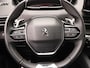 Peugeot 5008 130pk GT | 1ste eigenaar | Glazen dak | 19" LM velgen | Camera | Stoelverwarming | 7 persoons | Navigatie