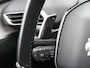 Peugeot 5008 130pk GT | 1ste eigenaar | Glazen dak | 19" LM velgen | Camera | Stoelverwarming | 7 persoons | Navigatie