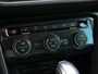 Volkswagen Tiguan 1.5 TSI ACT Highline | Wegklapbare trekhaak | Parkeersensoren voor & achter | Stoelverwarming | Apple carplay / Android auto | ACC |