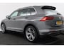 Volkswagen Tiguan 2.0 TSI 4Motion Highline (PANORAMADAK, 360 CAMERA, TREKHAAK WEGKLAPBAAR, DIGITALE COCKPIT, STOELVERWARMING)