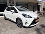 Toyota Yaris 1.5 VVT-i Dynamic Achteruitrij camera/Autom. airco/Audio installatie/Hoogte verstelbare stoelen/verwarmde elektrisch verstelbare spiegels /Cruise controle/Keyless entry/Led dagrij verl./Mistlampen voor/Leder m
