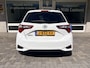 Toyota Yaris 1.5 VVT-i Dynamic Achteruitrij camera/Autom. airco/Audio installatie/Hoogte verstelbare stoelen/verwarmde elektrisch verstelbare spiegels /Cruise controle/Keyless entry/Led dagrij verl./Mistlampen voor/Leder m