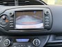Toyota Yaris 1.5 VVT-i Dynamic Achteruitrij camera/Autom. airco/Audio installatie/Hoogte verstelbare stoelen/verwarmde elektrisch verstelbare spiegels /Cruise controle/Keyless entry/Led dagrij verl./Mistlampen voor/Leder m