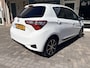Toyota Yaris 1.5 VVT-i Dynamic Achteruitrij camera/Autom. airco/Audio installatie/Hoogte verstelbare stoelen/verwarmde elektrisch verstelbare spiegels /Cruise controle/Keyless entry/Led dagrij verl./Mistlampen voor/Leder m