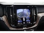Volvo XC60 2.0 B5 Momentum Exclusive | Trekhaak | Panoramadak | Leder