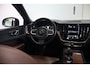 Volvo XC60 2.0 B5 Momentum Exclusive | Trekhaak | Panoramadak | Leder
