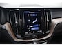 Volvo XC60 2.0 B5 Momentum Exclusive | Trekhaak | Panoramadak | Leder