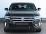 Volkswagen T-Roc 1.5 TSI R-Line | Trekhaak afneembaar | Achteruitrijcamera | Stoelverwarming & -massage |