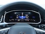 Volkswagen T-Roc 1.5 TSI R-Line | Trekhaak afneembaar | Achteruitrijcamera | Stoelverwarming & -massage |