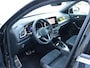 Volkswagen T-Roc 1.5 TSI R-Line | Trekhaak afneembaar | Achteruitrijcamera | Stoelverwarming & -massage |