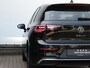 Volkswagen Golf 1.5 eHybrid Style | Wegklapbare trekhaak | HUD | Elektrisch verstelbare bestuurdersstoel + memory | Stoel en stuurverwarming | Keyless entry |