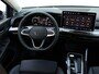 Volkswagen Golf 1.5 eHybrid Style | Wegklapbare trekhaak | HUD | Elektrisch verstelbare bestuurdersstoel + memory | Stoel en stuurverwarming | Keyless entry |