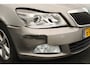 Skoda Octavia Combi 1.2 TSI Ambition met lichte voorschade RV auto is rijdbaar