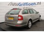 Skoda Octavia Combi 1.2 TSI Ambition met lichte voorschade RV auto is rijdbaar