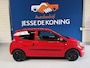 Renault Twingo 1.2 16V Collection / bj.2013 / kleur: rood / airco / NAP met 166373 km.en APK tot 05/2027 / zeer netjes en zuinig!!