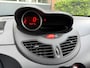 Renault Twingo 1.2 16V Collection / bj.2013 / kleur: rood / airco / NAP met 166373 km.en APK tot 05/2027 / zeer netjes en zuinig!!